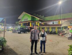 Brigadir Arohim Pospol Polsek Tambun Sambangin Pasar Berjalan kondusif