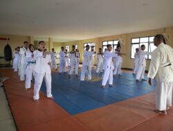 Satbrimob Polda Kalbar Tingkatkan Kemampuan Bela Diri Demi Menunjang Tugas di Lapangan