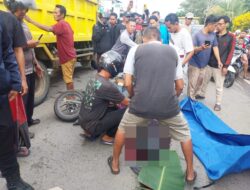 Terlindas Truk Trailer Seorang Wanita Muda Pengendara Motor Tewas di Tempat