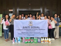 Bakti Sosial Pengurus Cabang HIKMAHBUDHI Kota Pontianak di Panti Sosial Tresna Werdha Puspa Mulia Dharma Kalimantan Barat.