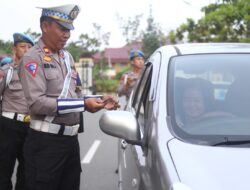 Pastikan Kedisiplinan Internal, Satgas Operasi Keselamatan Kapuas 2024 Didampingi Bidpropam lakukan pemeriksaan Kelengkapan Kendaraan Personil