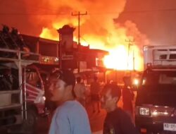 Heboh..Pasar Bodok di Amuk Sijago Merah