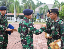 Lanal TBA Gelar Apel Khusus Penyerahan Hadiah Lomba