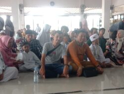 KANG SOLICHIN CENTER DAN KLINIK UTAMA NU ADAKAN SUNATAN MASSAL DI DESA KERTASARI