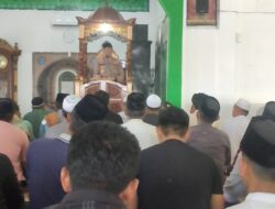 Kegiatan Shalat Juma’at Kapolsek Tinanggea Iptu H. Mursadin, S.H Perkenalkan Diri dan Beri Himbau Pentingnya Kamtibmas di Wilkumnya 