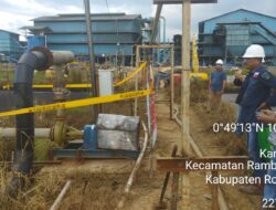 Plang Disegel, Malam Dicabut Diam-Diam: DLHK Riau Diduga Main Mata dengan PKS Pencemar Sungai