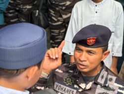 Wujud Kepedulian Sosial, Satlinlamil 3 Bersama KRI Banjarmasin-592 Berbagi Dengan Anak Yatim Jelang HUT Ke-64 Kolinlamil