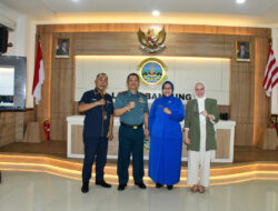 Komandan Lanal Bandung Bersama Prajurit Menerima Sosialisasi PT. ASABRI dan Bank Wori Saudara di Lingkungan Lanal Bandung