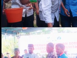 Bupati Al- Farlaky Di Dampingi Kadis Dinsos Dan Ketua Pelaksana Musfendi Serahkan Bantuan Sosial Untuk Komunitas Adat Terpencil dan Letakkan Batu Pertama Balai Sosial