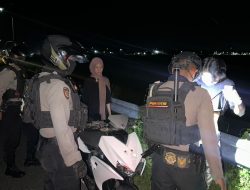 Patroli Polres Maros Sambangi Muda-Mudi yang Nongkrong Hingga Larut Malam