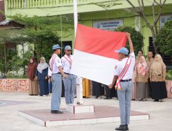Bina Cinta Tanah Air Kepada Generasi Muda, Kadispotmar Lantamal I Pimpin Upacara Bendera di SMK Muhammadiyah 04 Medan