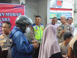 Kapolres Maros AKBP Douglas Mahendrajaya Turun Langsung Gelar Gerakan Pangan Murah di Pasar Tradisional