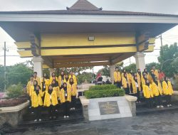 Di Makam W.R. Soepratman, Indonesia Raya Dinyanyikan Tiga Stanza: Peringatan 97 Tahun yang Menggetarkan