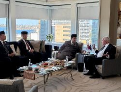 Di Tengah Kunjungan Kenegaraan, Presiden Prabowo Diskusi Hangat dengan Mantan PM Paul Keating