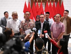 Gunakan Hak Rehabilitasi, Presiden Prabowo Pulihkan Nama Baik Dua Guru di Luwu Utara