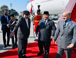 Perdana Menteri dan Presiden Pakistan Jemput Langsung Presiden Prabowo di Bandara Islamabad