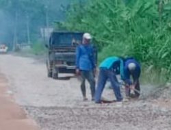 Gawat Diduga Pembangunan Hotmix Dijalan Desa Tritunggal Tak Sesuai RAB Dan Sertifikasi, Masyarakat Berharap Pihak Terkait, Turun Tangan
