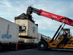 KAI Logistik Optimalkan KA Kontainer Reefer, Jaga Distribusi Pangan Segar Selama Natal dan Tahun Baru