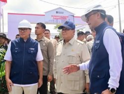 Presiden Prabowo Tinjau Pembangunan Rumah Hunian Danantara di Aceh Tamiang