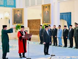 Presiden Prabowo Saksikan Pengucapan Sumpah Adies Kadir sebagai Hakim Konstitusi