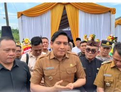 LUCKY HAKIM-SAEFUFDIN BANGUN INDRAMAYU DENGAN SPIRIT RELIGIUS DAN GOTONG ROYONG