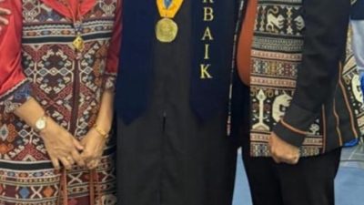 Keren, Putera NTT Jadi Lulusan Terbaik Sarjana Teknik Perkapalan Universitas Hang Tuah Surabaya